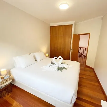 Ocean Views - Scenic Garden Getaway