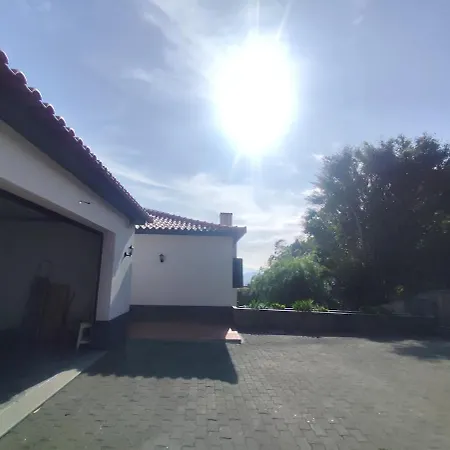 Ocean Views - Scenic Garden Getaway