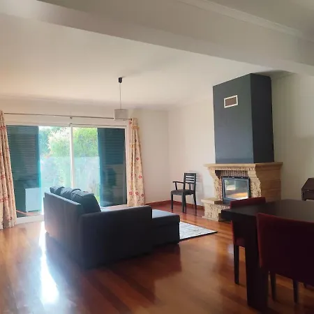 Dom wakacyjny Ocean Views - Scenic Garden Getaway Funchal (Madeira)