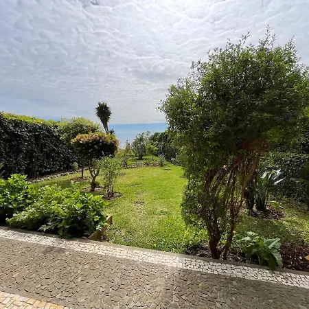 Dom wakacyjny Ocean Views - Scenic Garden Getaway