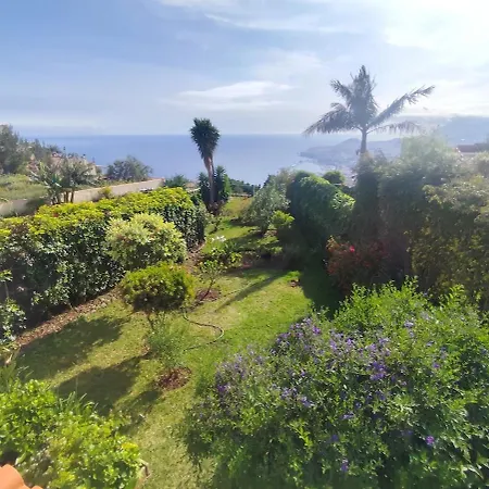 Dom wakacyjny Ocean Views - Scenic Garden Getaway Funchal (Madeira)