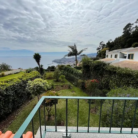 Ocean Views - Scenic Garden Getaway Dom wakacyjny *